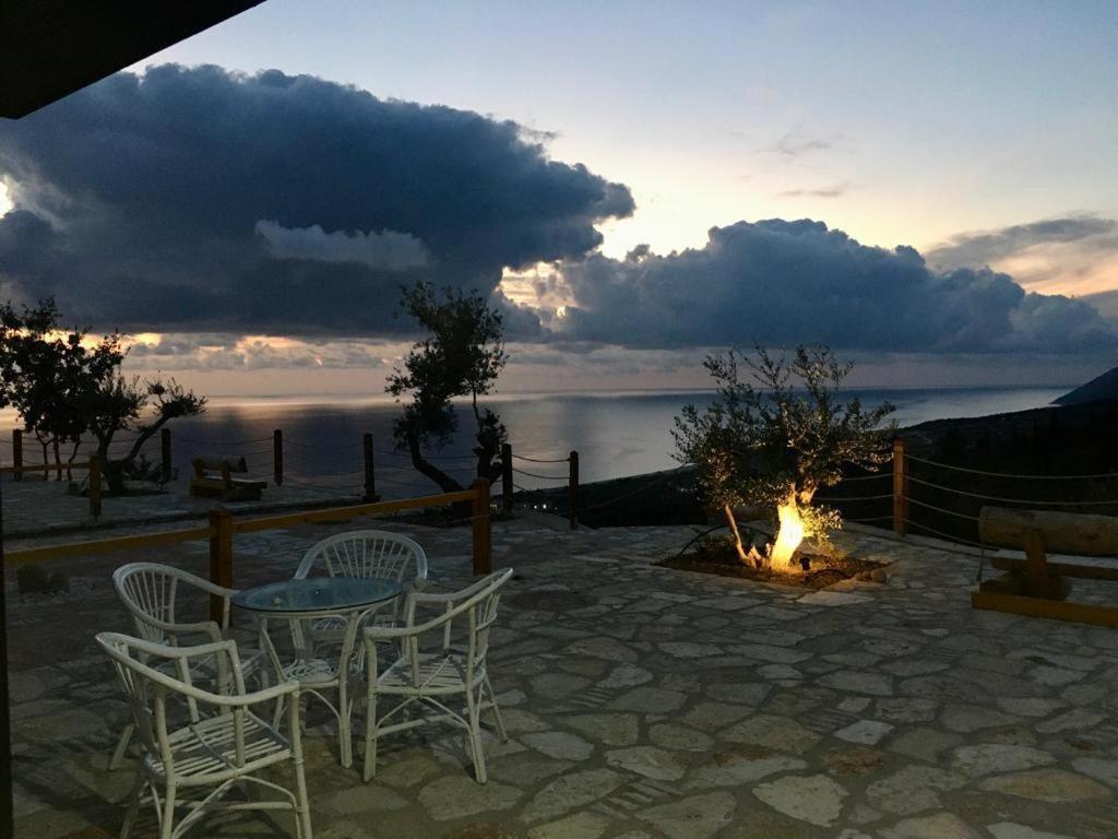 Rahoni Park & Suites Dhërmi Extérieur photo