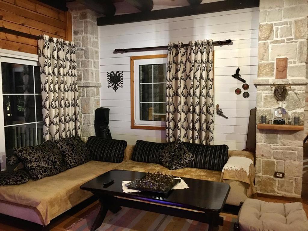 Rahoni Park & Suites Dhërmi Extérieur photo
