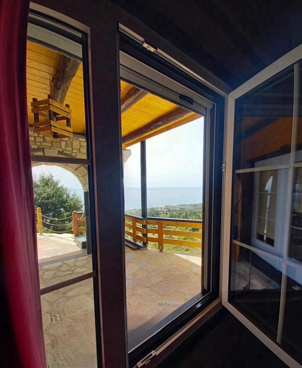 Rahoni Park & Suites Dhërmi Extérieur photo